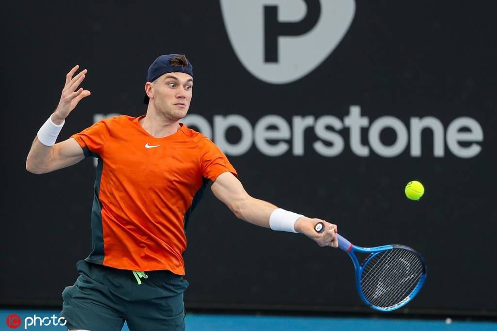 以及为了举 以及为了举